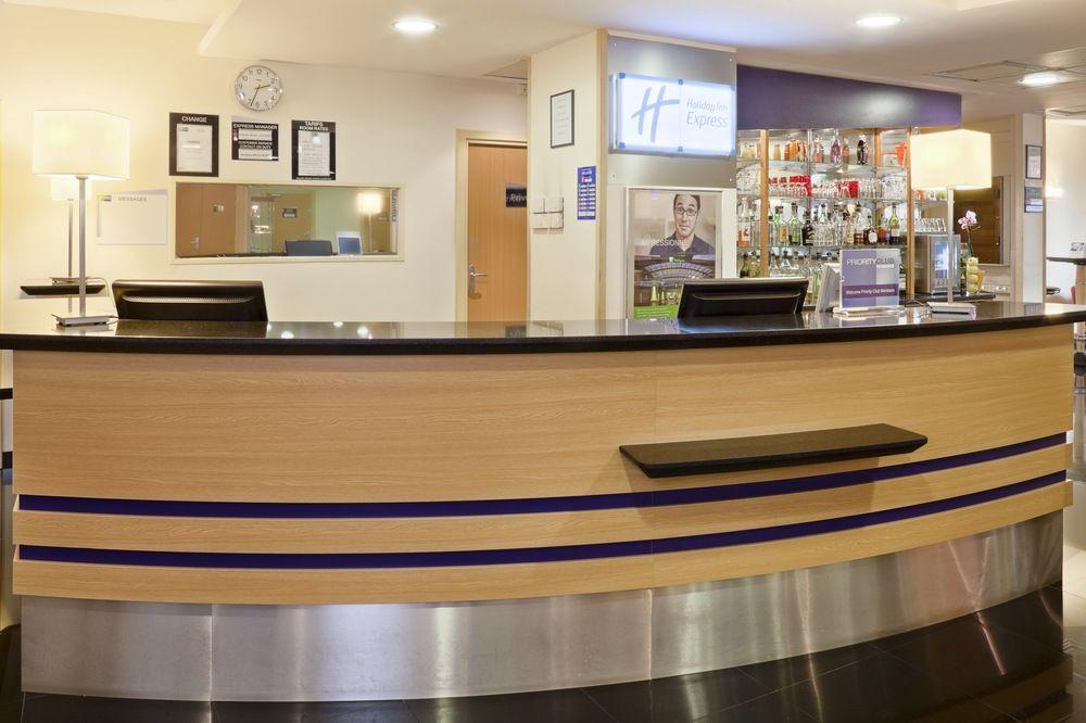 Holiday Inn Express Arras By Ihg מראה חיצוני תמונה