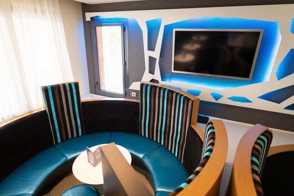Holiday Inn Express Arras By Ihg מראה חיצוני תמונה