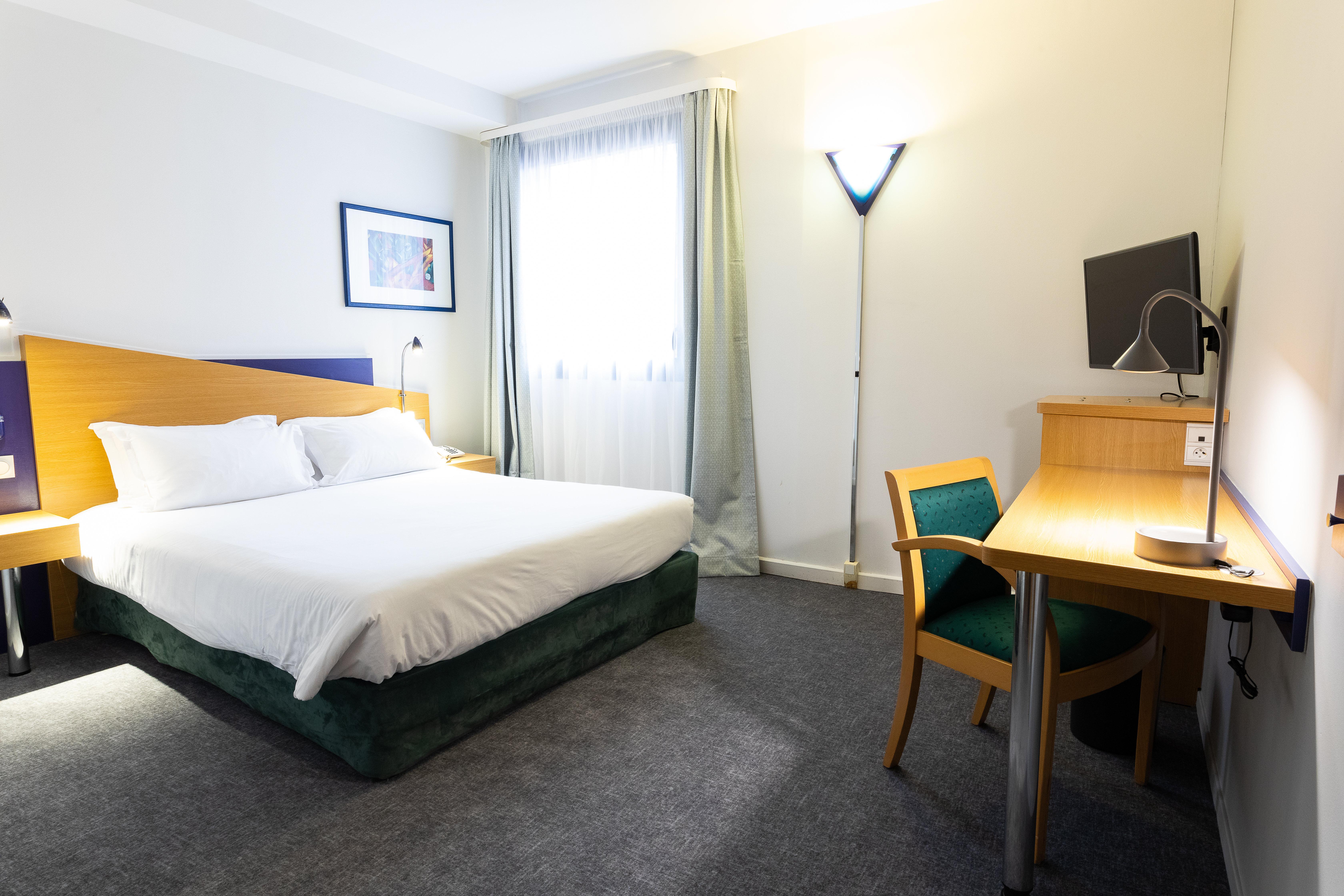 Holiday Inn Express Arras By Ihg מראה חיצוני תמונה