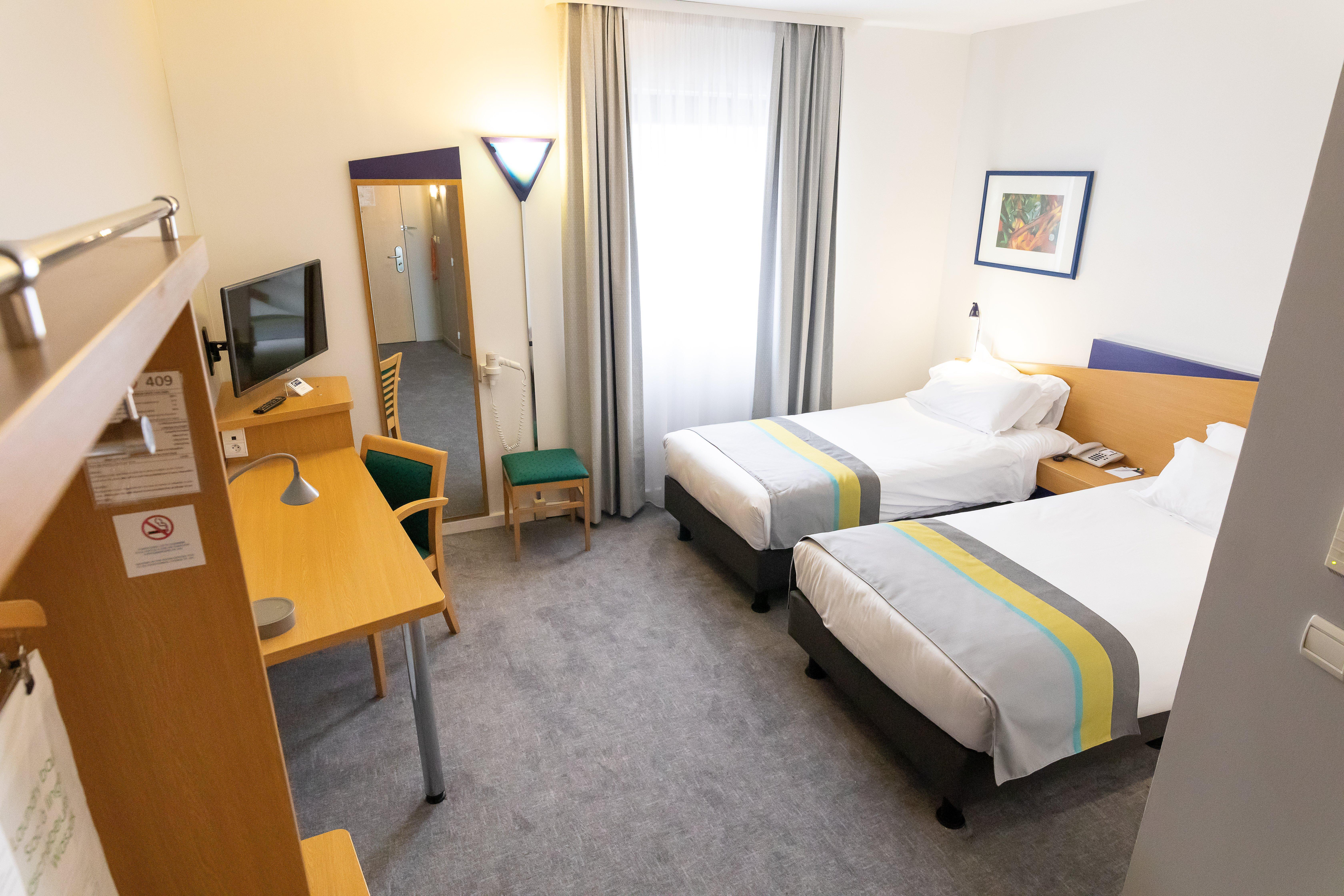 Holiday Inn Express Arras By Ihg מראה חיצוני תמונה