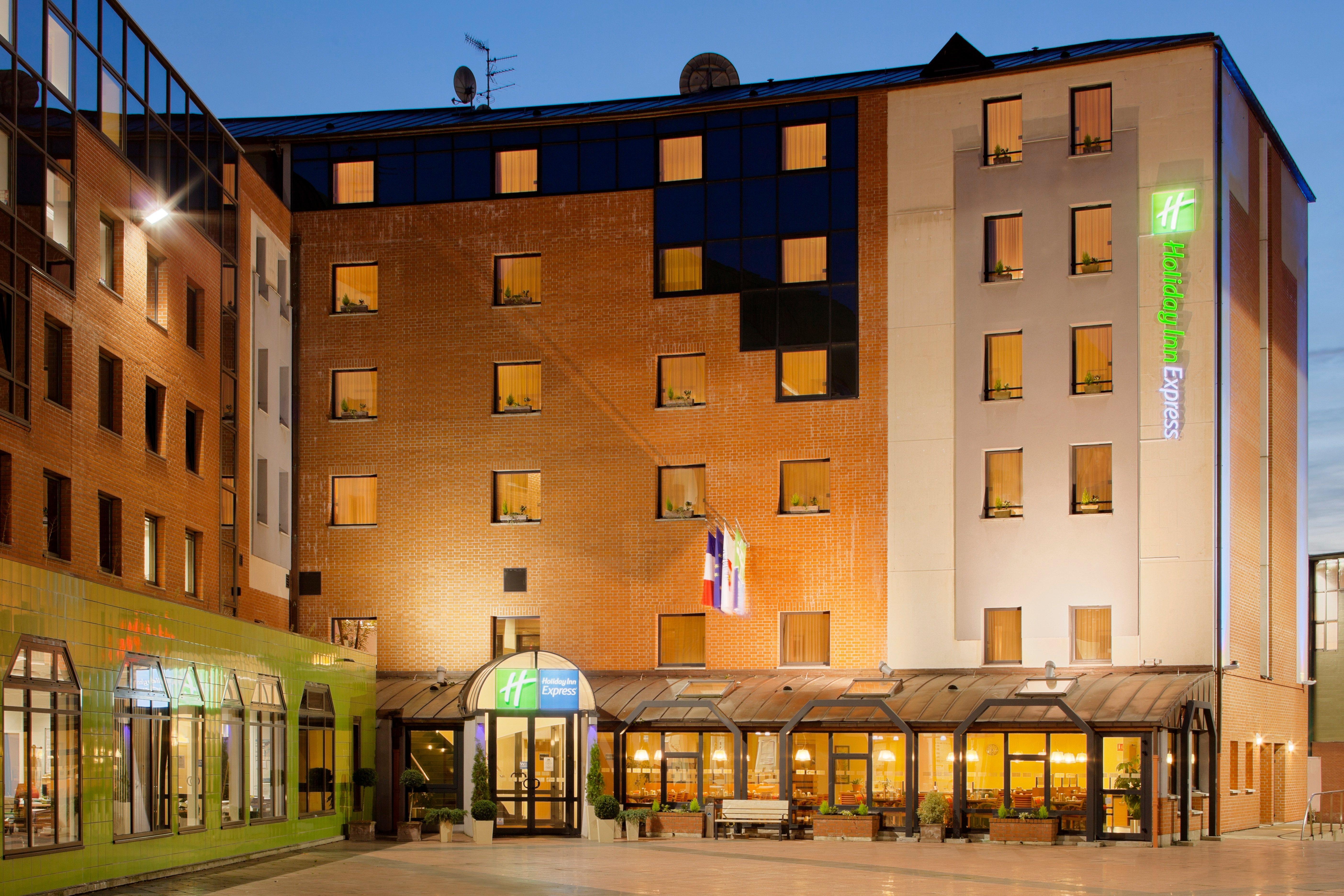 Holiday Inn Express Arras, An Ihg Hotel מראה חיצוני תמונה