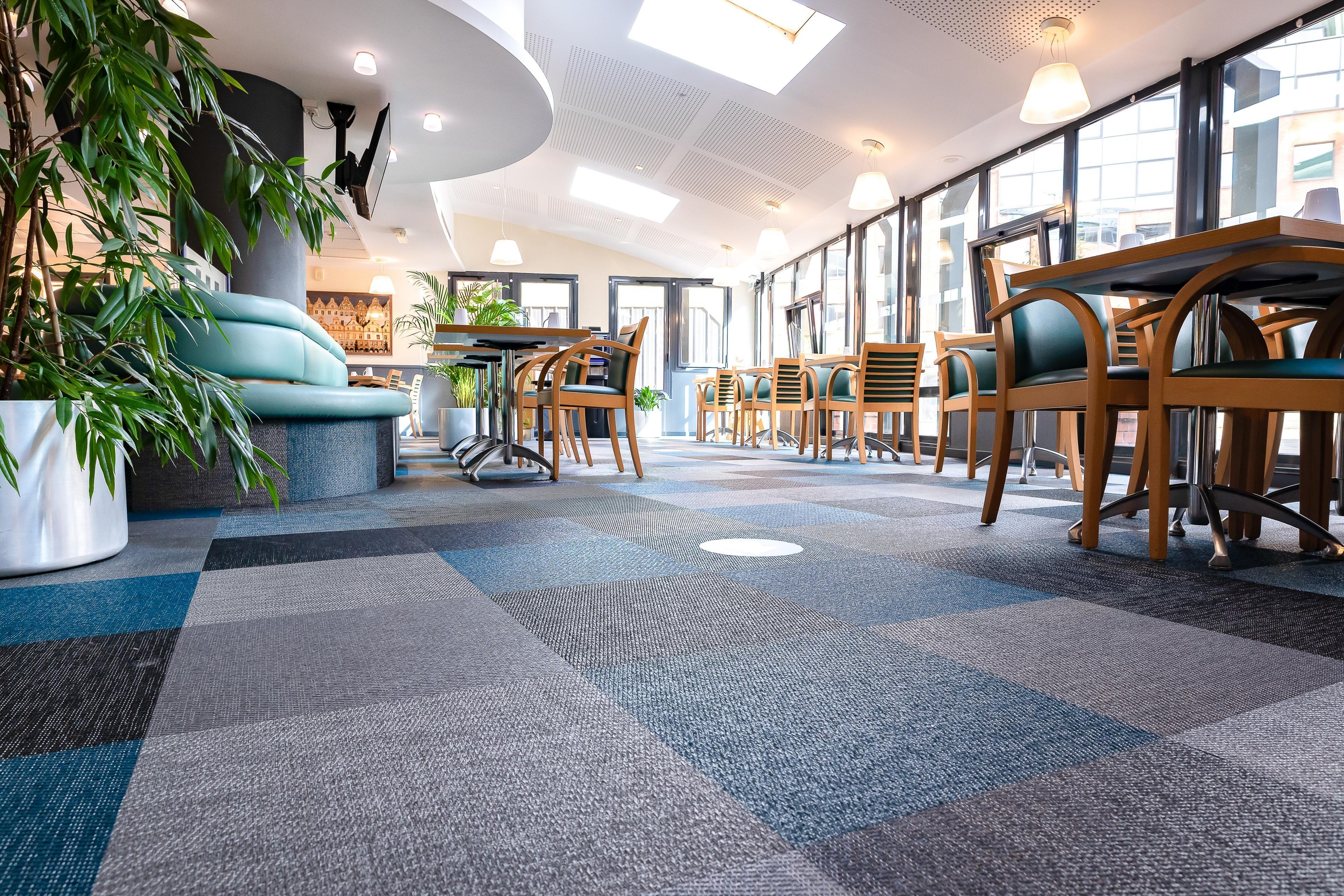 Holiday Inn Express Arras By Ihg מראה חיצוני תמונה