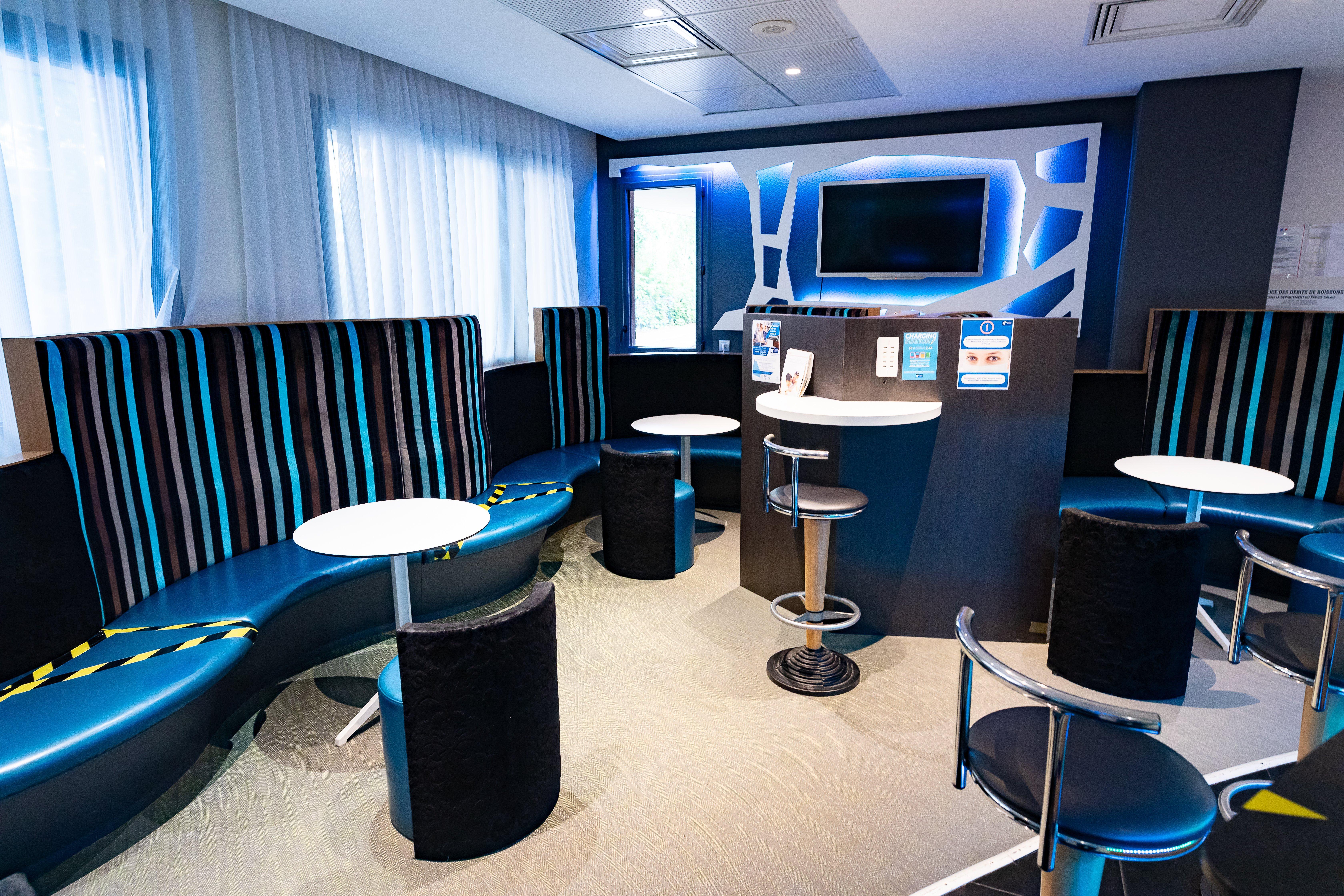Holiday Inn Express Arras By Ihg מראה חיצוני תמונה